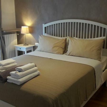 Residenza Leon Bed & Breakfast Castelnuovo del Garda Exterior photo