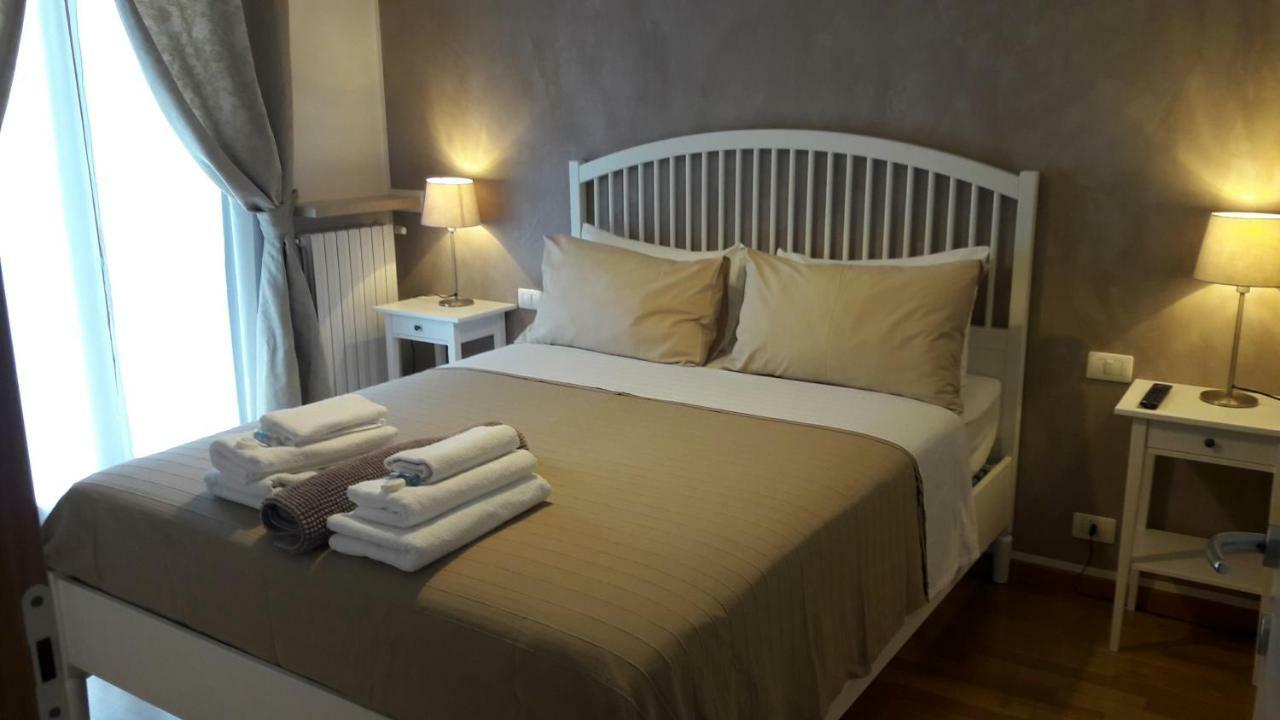Residenza Leon Bed & Breakfast Castelnuovo del Garda Exterior photo