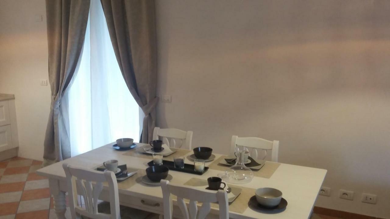 Residenza Leon Bed & Breakfast Castelnuovo del Garda Exterior photo